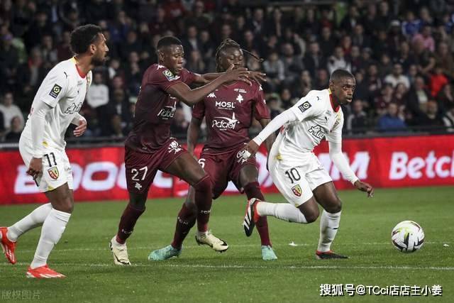 新北市长选举民调：苏巧慧小幅领先李四川